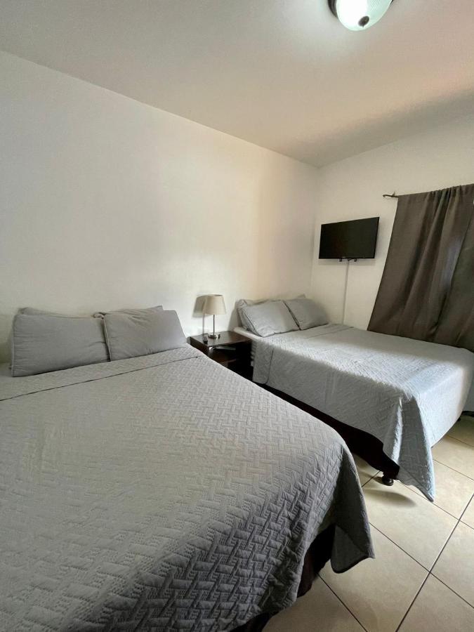 テグシガルパ Casa Sur Bed & Breakfast エクステリア 写真