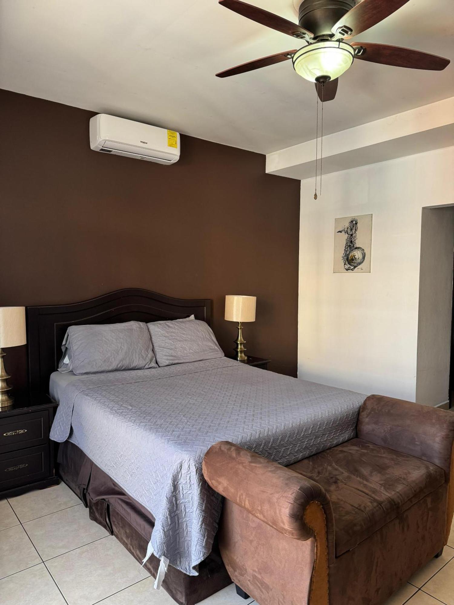 テグシガルパ Casa Sur Bed & Breakfast エクステリア 写真